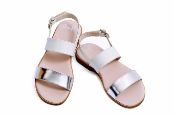 Босоножки белые для девочек Il Gufo